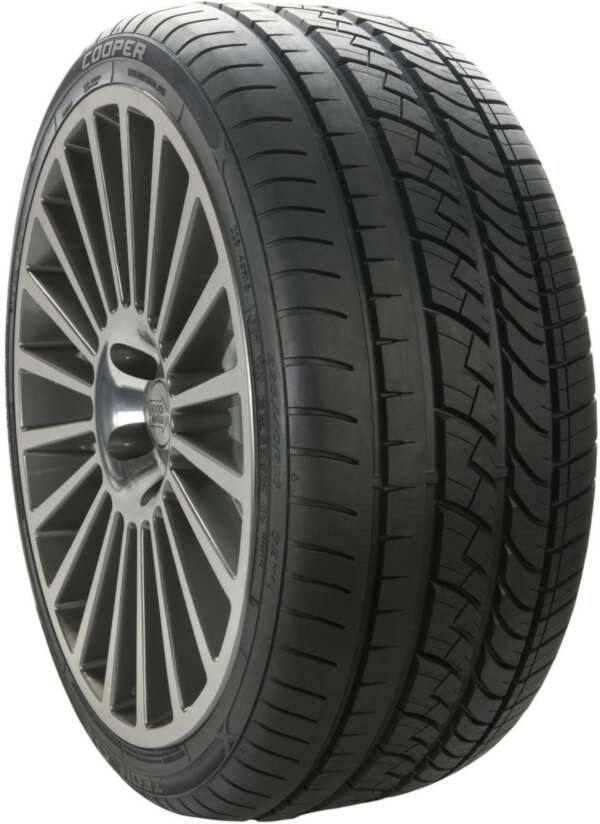 215/60R17 96H Cooper Zeon 4xs Sport