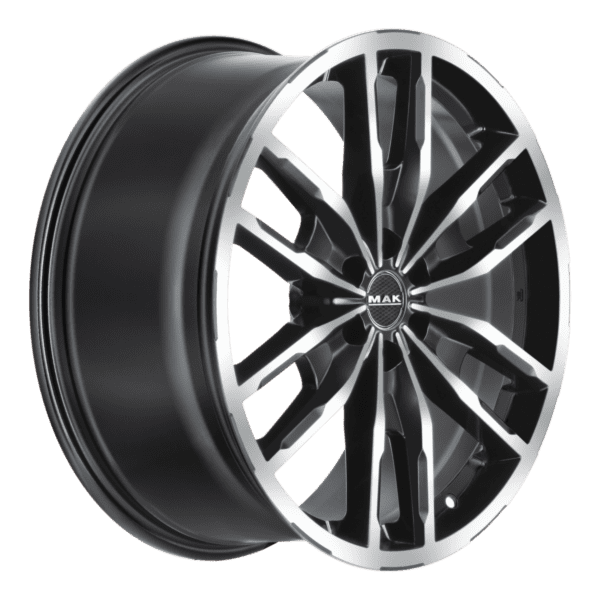 mak-peak-black-mirror_2.png